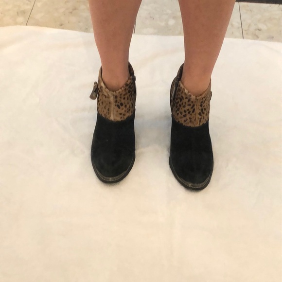 Donald J Pilner booties - Picture 3 of 6